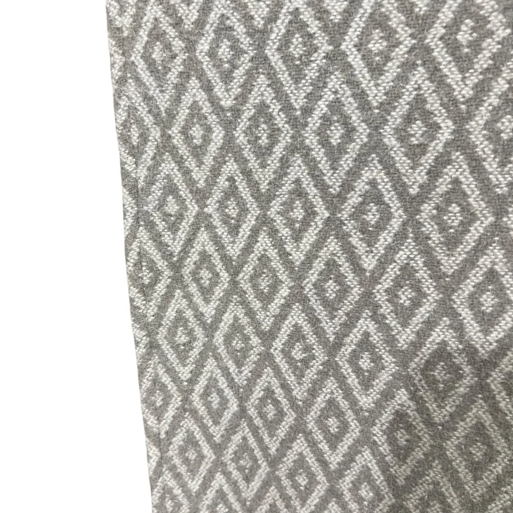 Textels Penedo Fine Linens Portugal Cozy Diamond Pattern‎ Throw Blanket Fringe